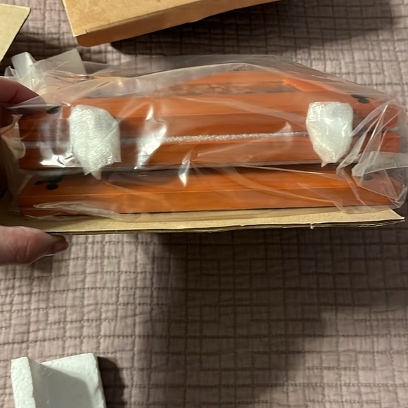 Disney parks three wood/charm 4 x 6 frame.
Brand new inbox - Picture 3 of 5